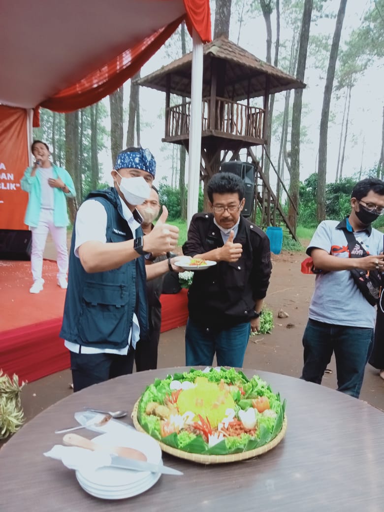 Sekjen Pokja, Deni HM dan )- Plt. Bupati Bandung Barat Hengky Kurniawan