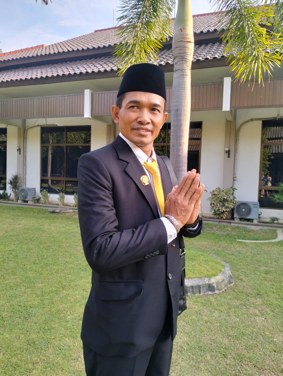 H Durosid SH Anggota DPRD Kabupaten lndramayu Periode 2024-2029.