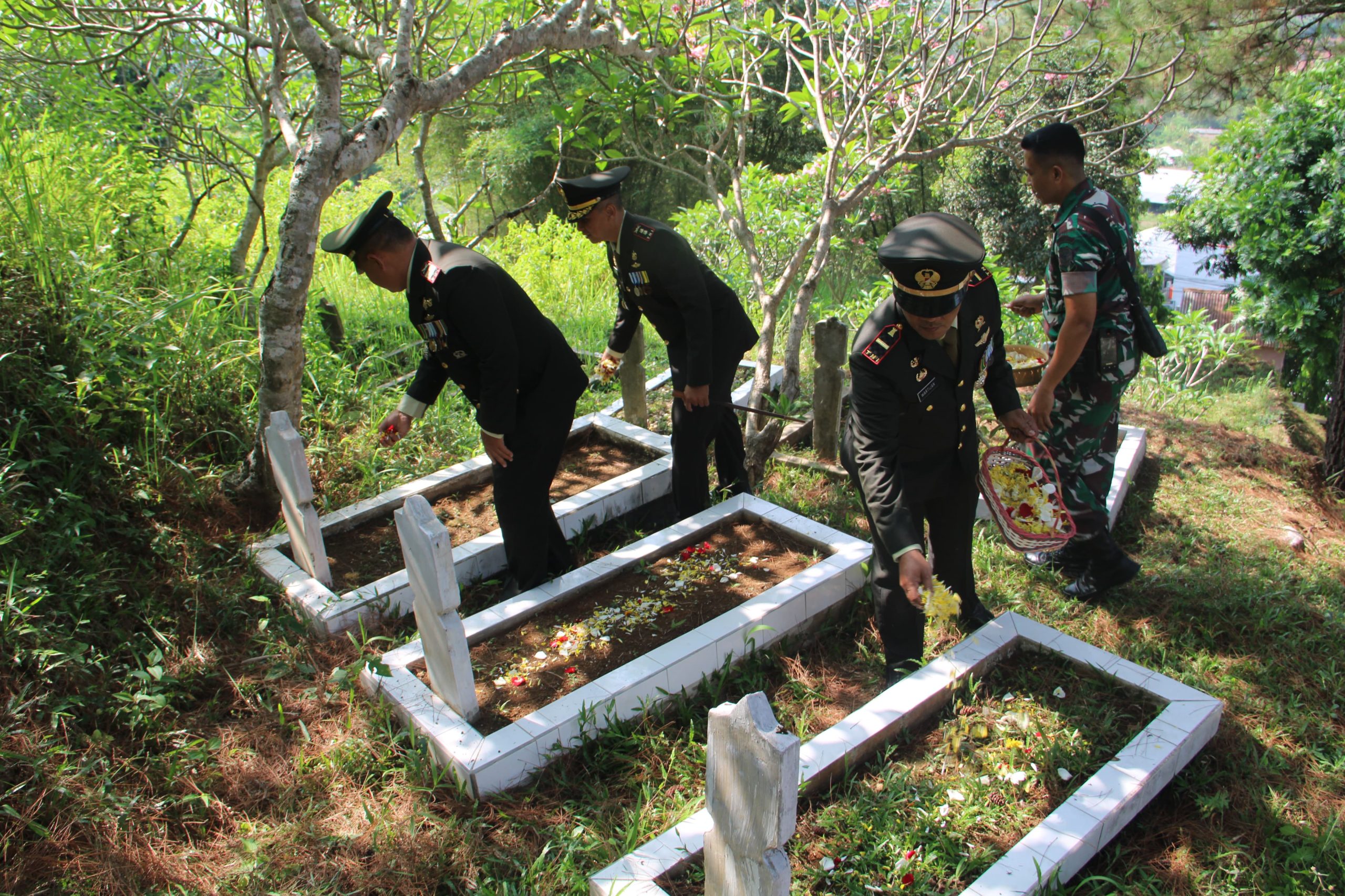 Dandim 0610/Sumedang Letkol Kav Christian Gordon Rambu M.Si(Han).