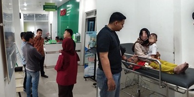 Ketua PBH DPC PERADI Sumedang, Ahmad Kamaludin, S.Sy., M.H., CH., CHT, bersama rekan-rekan advokat